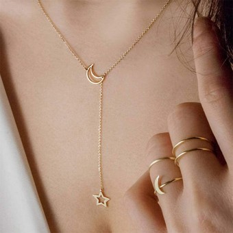 Collier composé d'un...