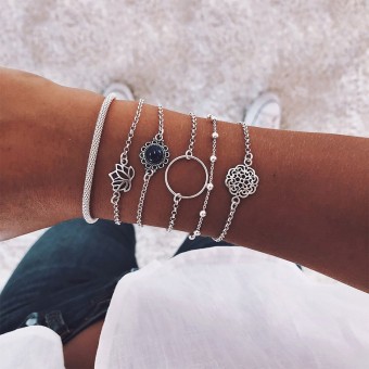 Set de 6 bracelets...