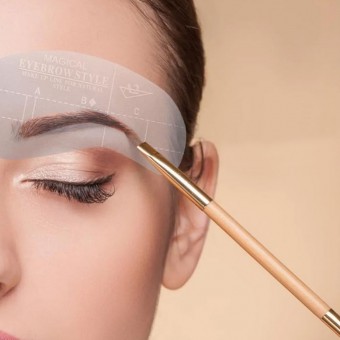 Pochoirs pour sourcils